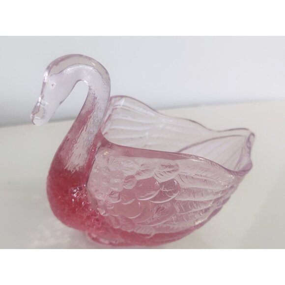 Vintage Fenton Pink Art Glass Swan Trinket/Candy Bowl 4.5" x 3 3/4" - Picture 4 of 10